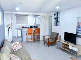 OCEAN VIEW APARTMENTs，位于Belmont的酒店