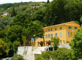 Domaine de la Cascade Parfumée，位于格拉斯的酒店