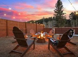 Fireside Grove- Downtown Stay with Hot Tub