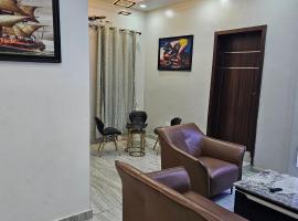 Hen Cap Apartment Services，位于Agege的酒店