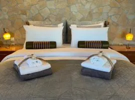 Wait 'N Sea, Jacuzzi, Luxury Stone House