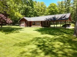 Lake Access! Twin Birch Resort - Kodiak Cabin