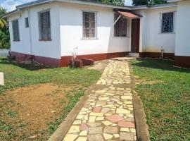 Linstead Riverview Retreat，位于Linstead的酒店