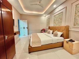 Siyavar Palace，位于奥拉奇哈的酒店