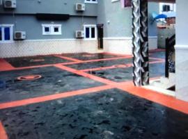 Deep Diamonds hotel and suites，位于Otta的酒店