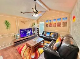 Near AT&T Stadium, UTA, Globe Life, Six Flags, DFW Airport, American Airlines Center with Games and Crib