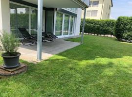 Apartment for 1 to 6 people, 3 double beds，位于Seftigen的酒店