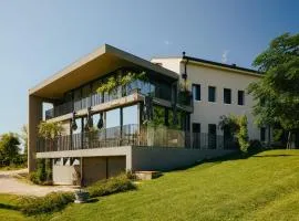 Stilla Rooms & Contemporary Cuisine