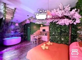 Narbnb - JUNGLE SUITE - Jacuzzi - Centre - Clim