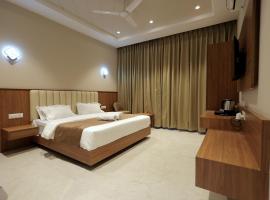 Hotel Regal Palm，位于莫拉达巴德的酒店