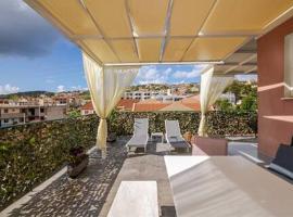 Argostoli Terrace Loft with Sea Views，位于阿尔戈斯托利翁的酒店