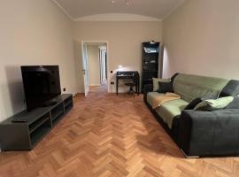 Cosy apartament，位于Buftea的酒店