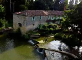 Moulin de Monpoisson，位于Le Puy的酒店