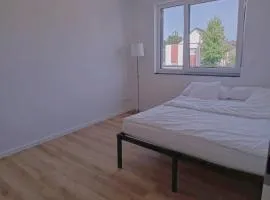 Haus 42 C Near Düsseldorf Messe & Airport