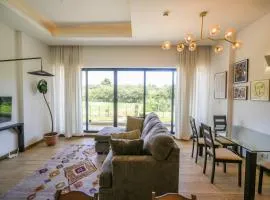 Riverbank One Bedrooms Apartment, Swimming pool, gym, workspace, DB Space Living