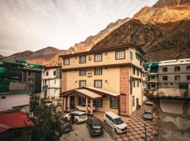 New Hotel Snow Crest，位于巴德里纳特的酒店