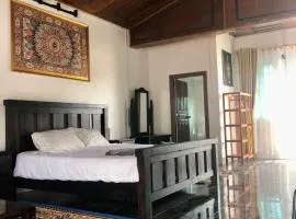 New Central Villa Garden Apart & swimming pool