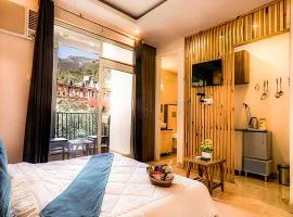 LA Riqueza Pride Inn Tapovan#Mountain View Rooms with Balcony # Terrace# Big Parking# Customer's Favourite Hotel # 5 mins walk to Ganga River & Lakshman Jhula