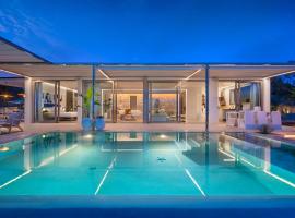 Luxury Villa Privacy & Sea Views，位于阿尔坎纳达的酒店