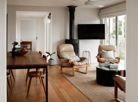 Eco Shipping Container Home，位于Kilcunda的酒店