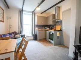 Quirky & Cosy Apartment in Brixham Centre, Devon