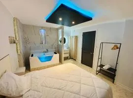 Sereni house jacuzzi