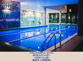 WR SPORT HOTEL & SPA - Centrum Sportu i Rozrywki，位于热舒夫的酒店