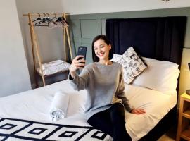 West Beck House Newcastle - Spacious Double Room，位于北希尔兹的酒店