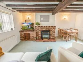 Stylish 3-Bedroom Cottage in Central Ashby