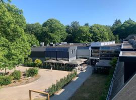 Hotel Landgoed Zonheuvel，位于多尔恩的酒店