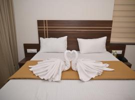OYO 83018 Ashoka jungle river resort，位于Ganeshgudi的酒店
