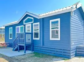 Bayfront Bliss & Great Fishing -Water Views & Beach Nearby
