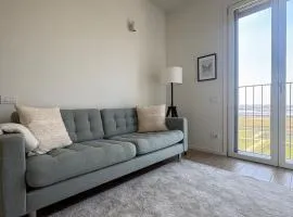 Milano Panorama Home - Luminous with private Garage