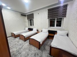 DUNYO Hotel，位于Jizzax的酒店