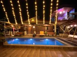 Govind Villa - 3BHK Penthouse Suite with Pool Splash