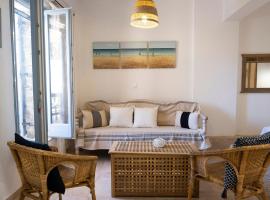 AquaBluSyros 2，位于波西多尼亚的带泳池的酒店