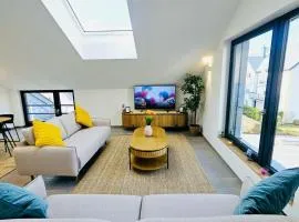 Spacious 3 bedroom with large terrace and parking-SHUT1