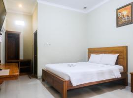 Joglo Manggisan Syariah Kotagede Mitra RedDoorz，位于日惹的酒店