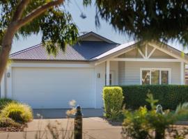 Luxury Golfers Escape Yarrawonga，位于亚勒旺加的酒店