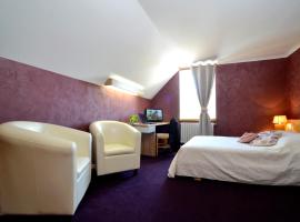 Hotel Restaurant Du Commerce，位于Pierrefontaine-les-Varans的酒店