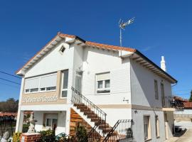 La casuca de Candela，位于桑提亚纳德玛的自助式住宿