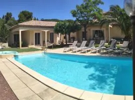 Fantastic Large Villa with Garden, Pool and Jacuzzi