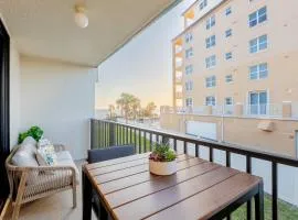 Ocean Pool view I Beach front I Near Flagler 2BR