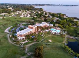 Sheraton Colonia Golf & Spa Resort，位于科洛尼亚-德尔萨克拉门托的酒店