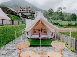 Glamping Telaga Menjer By Travelink，位于Kejajar的酒店
