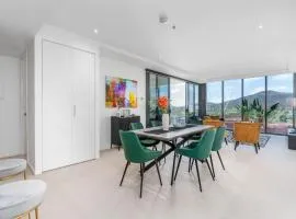 Fabulous 2BR 2BA Apartment in the Central District - Hosted by Canstay