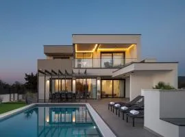 Villa Zenith with private pool and jacuzzi