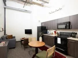 Cream City 2BR Apt - Just 3 Blocks to Fiserv with Gym and Parking