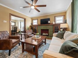 Huntington Modern History - 4br, Mu, Dt, St Marys