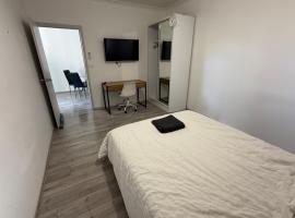 1 Bedroom Entire House，位于阳光海岸的酒店